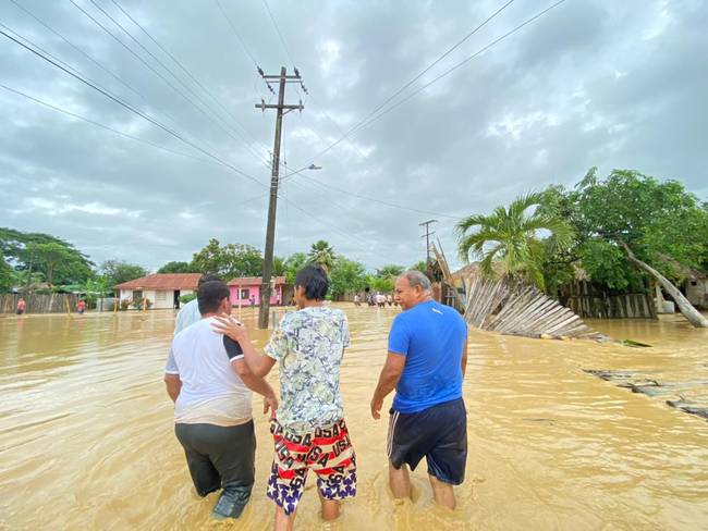 Cerca de mil familias damnificadas dejan las inundaciones en Tierralta, Córdoba. Foto: cortesía prensa Alcaldía Tierralta.
