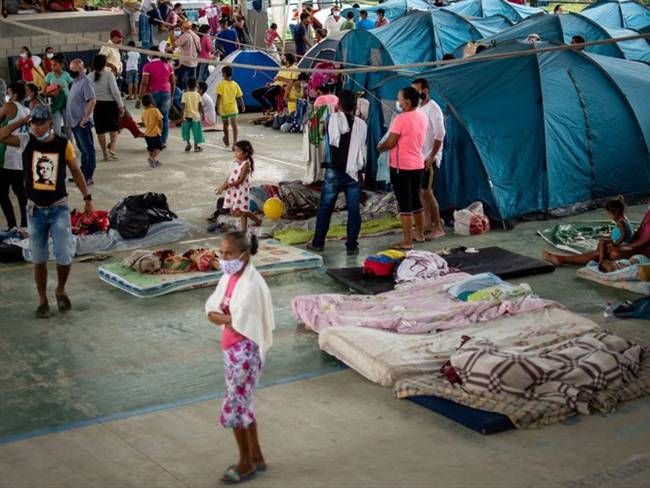 De los 5.888 ciudadanos que llegaron desplazados a Arauquita por los combates en la frontera con Venezuela, cerca del 40% ya ha regresado. Foto: Getty Images / VANESSA JIMÉNEZ