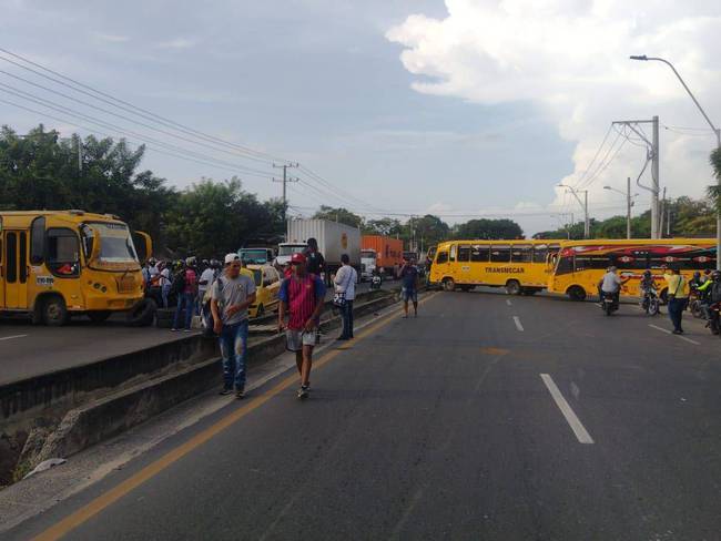Los bloqueos se realizan por los crímenes registrados contra conductores de buses. Foto: Cortesía, Transmecar.
