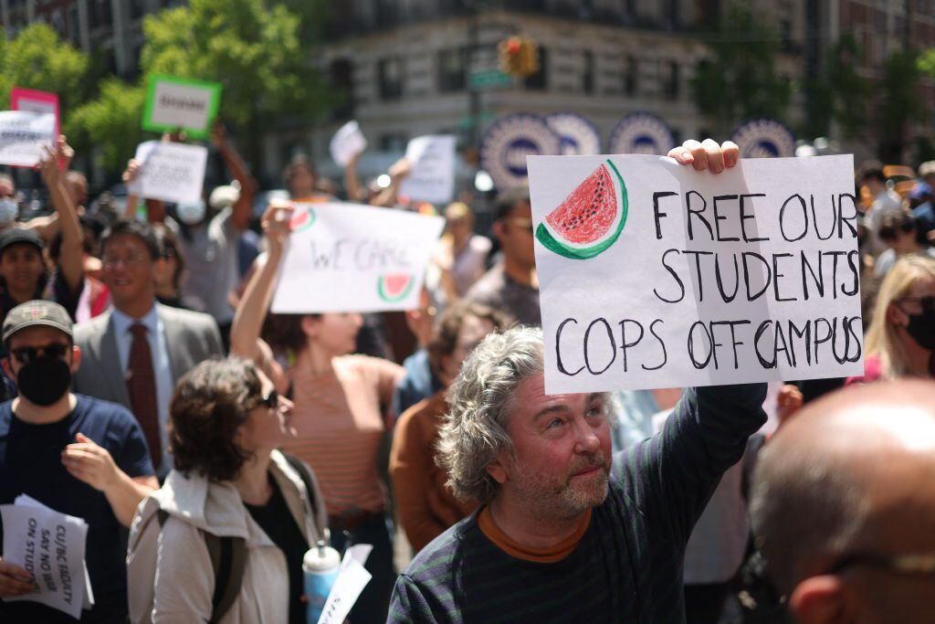 Difícil no sentir que hay contenido antisemita en marchas: estudiante doctoral de Columbia