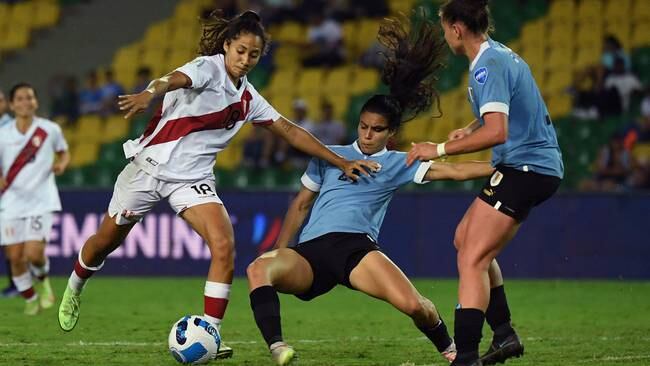 Perú vs. Uruguay en la Copa América Femenina. (Photo by JUAN BARRETO/AFP via Getty Images)