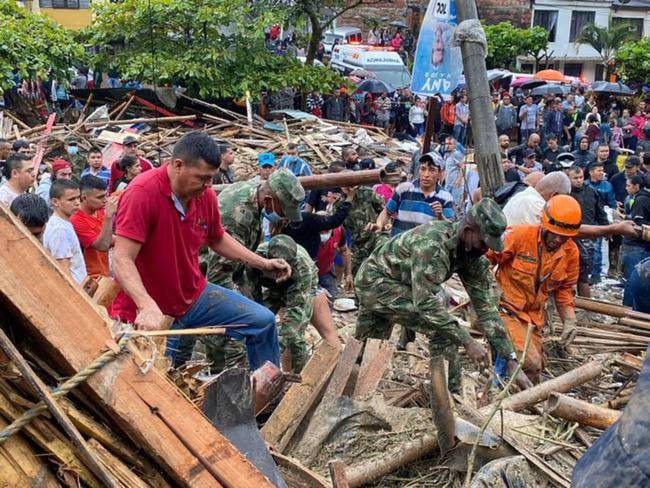 Reubicación de familias afectadas por deslizamiento de tierra / Foto: W Radio