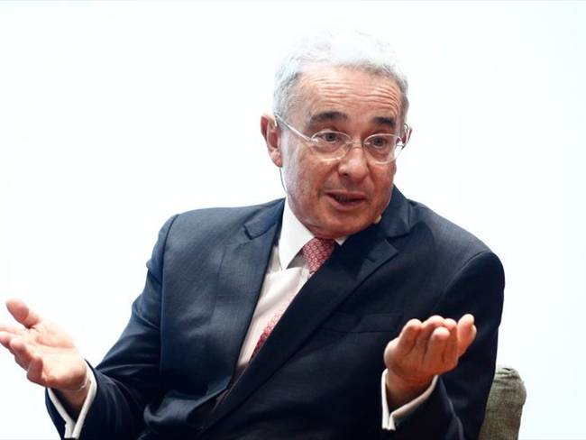 De acuerdo con la Corte me habrían hecho 21 mil intercepciones a mis conversaciones: Álvaro Uribe  . Foto: Getty Images