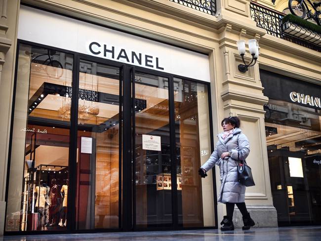 Chanel restringe la venta de sus artículos de lujo en Rusia