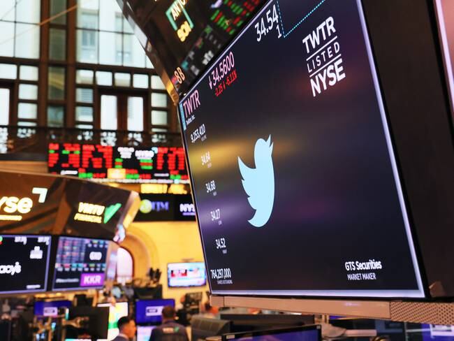 Acción de Twitter cae más del 11% tras la marcha atrás de Musk en su compra