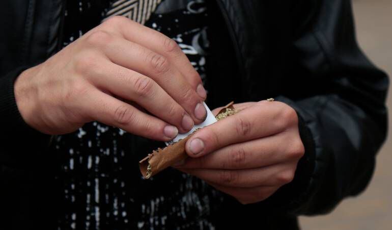 ¿Cómo funciona la penalización al porte y venta de drogas en el mundo?