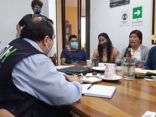 Organizaciones que permanecen en paro se reunieron con la delegación en Popayán. Foto: Cortesía