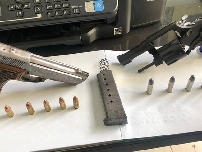 En los últimos días se incautaron cuatro armas de fuego, tres originales y una artesanal, todas con munición. Foto: Policía Nacional