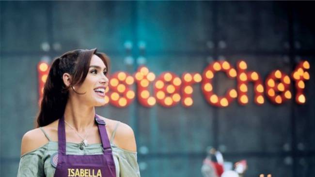 Isabella Santiago, participante de MasterChef Celebrity, ha sido blanco de críticas por su actitud en el programa. Foto: Instagram @isabella.san