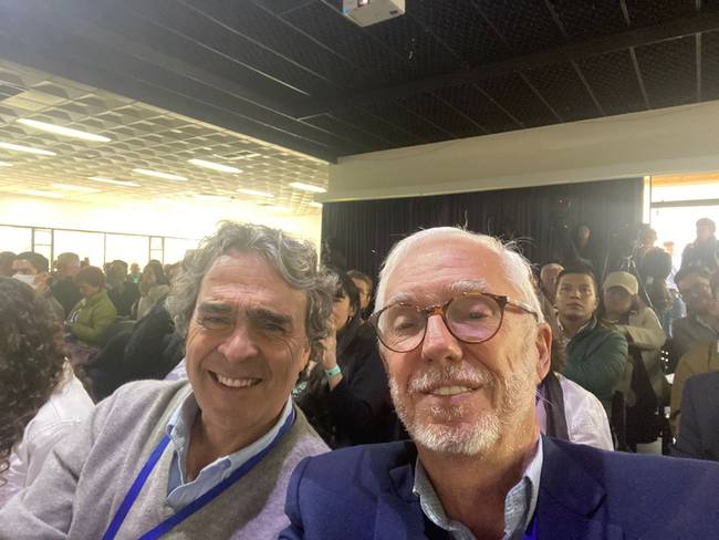 Sergio Fajardo y Jorge Enrique Robledo. Foto: Twitter Sergio Fajardo.