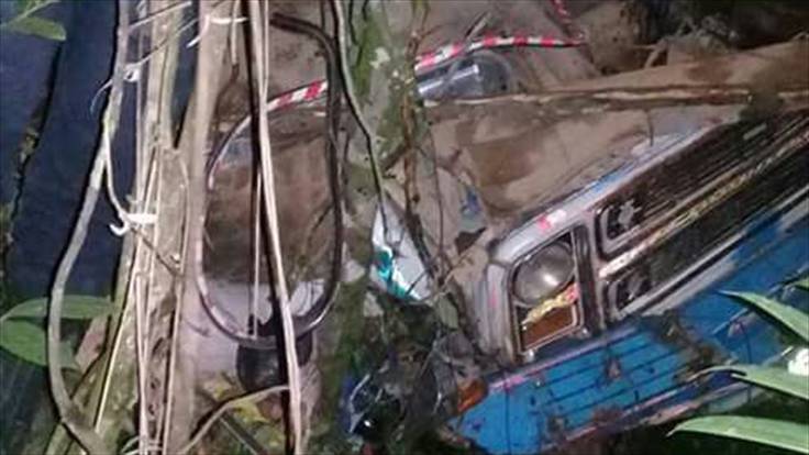 Accidente de un bus escalera deja cuatro muertos en Cauca. Foto: Cortesía/ Policía Nacional.