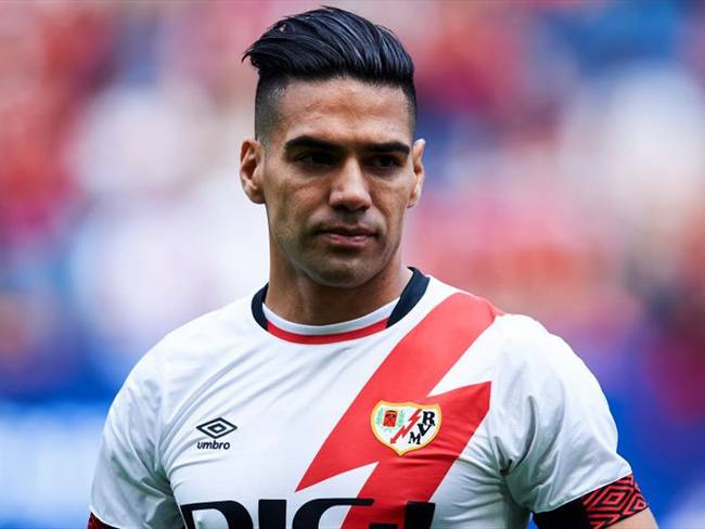 Hincha pagó millonaria cifra por camiseta fimada del &#039;Tigre&#039; Falcao en una subasta. Foto: Getty Images