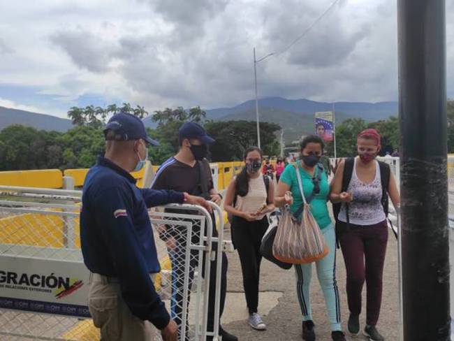 Paso fronterizo colombo venezolano. Créditos: Colprensa