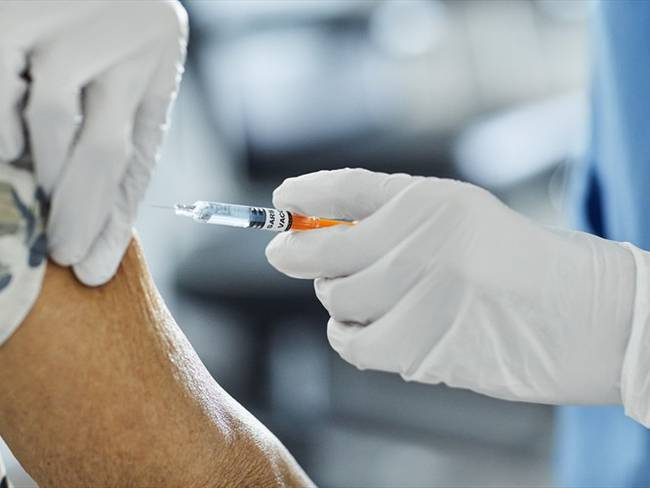 Vacunas contra COVID-19 llegarían el 15 de febrero y su aplicación iniciaría el 20