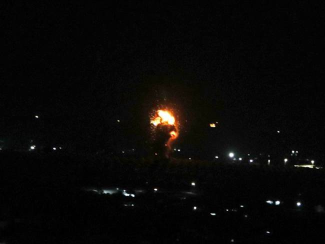 Otro cohete lanzado desde Gaza hacia Israel por segundo día consecutivo. Foto: Getty Images /  Anadolu Agency / Colaborador