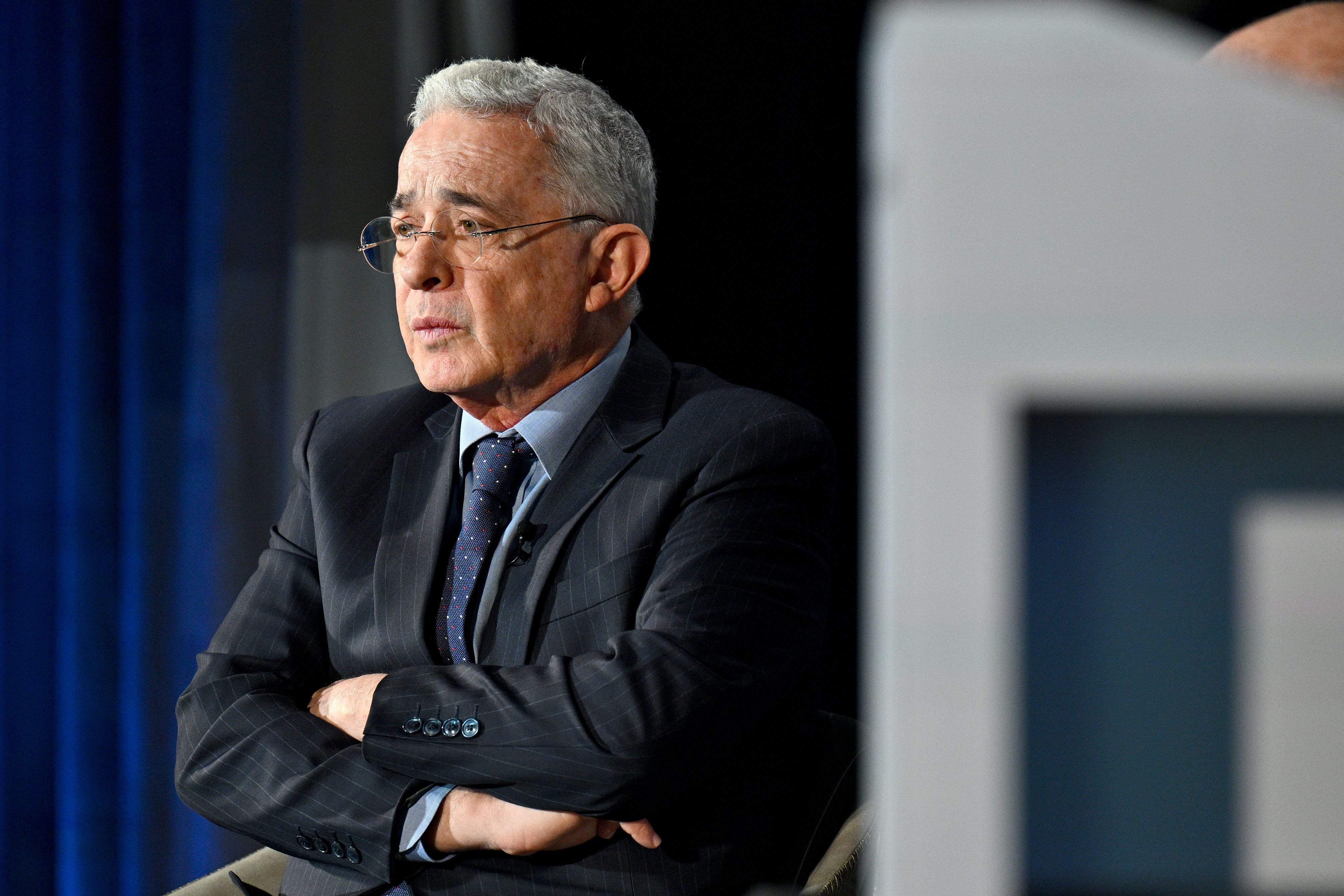 Uribe manifestó preocupación previo al inicio de audiencia por presunto soborno a testigos