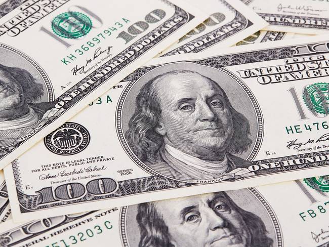 El peso colombiano es muy sensible al movimiento del dólar: Credicorp Capital