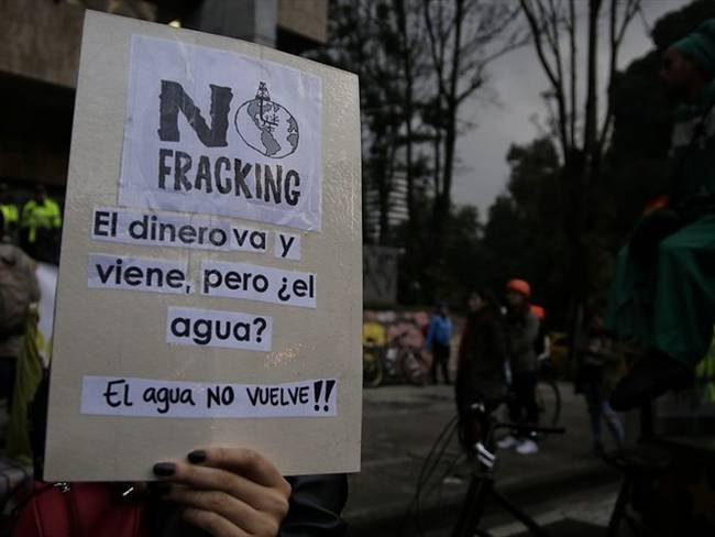 Crece la polémica por expedición de licencia que permite el fracking