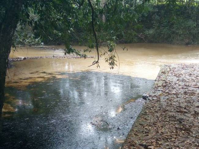 Suspendido el servicio de agua en Cimitarra por derrame de petróleo