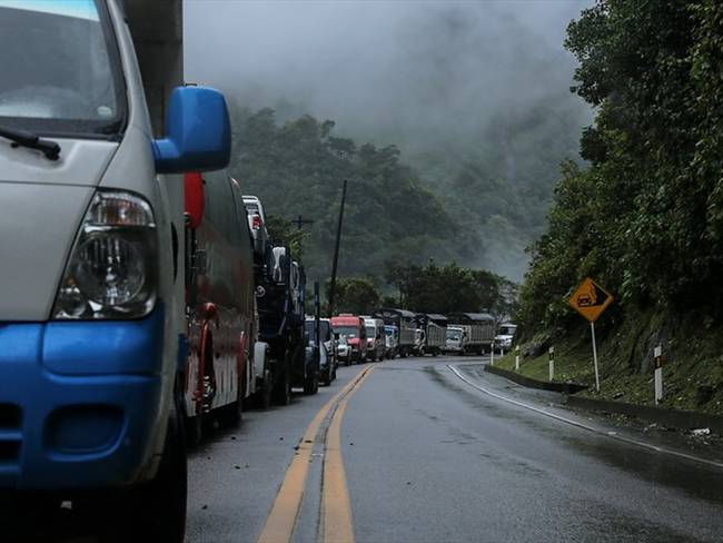 Camioneros reportaron pérdidas que les dejó cierres de la vía Bogotá – Villavicencio. Foto: Colprensa