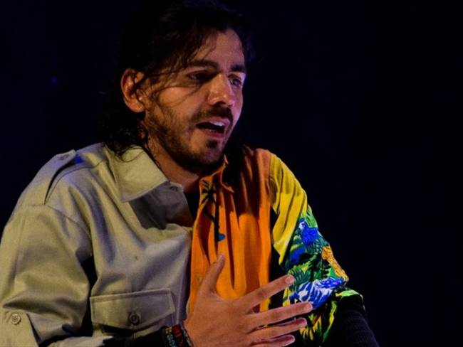 Jimmy Vásquez en su obra de teatro &quot;Autosuperashow&quot;. Foto: Colprensa/Cortesía de Casa E