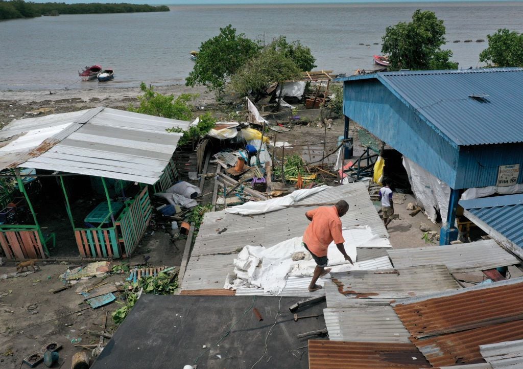 Autoridades de Jamaica entregan un balance de afectaciones tras el paso del huracán Beryl