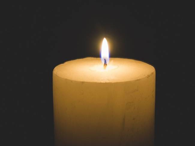 Imagen de referencia de una vela. Foto: Getty Images / Manuel Breva Colmeiro