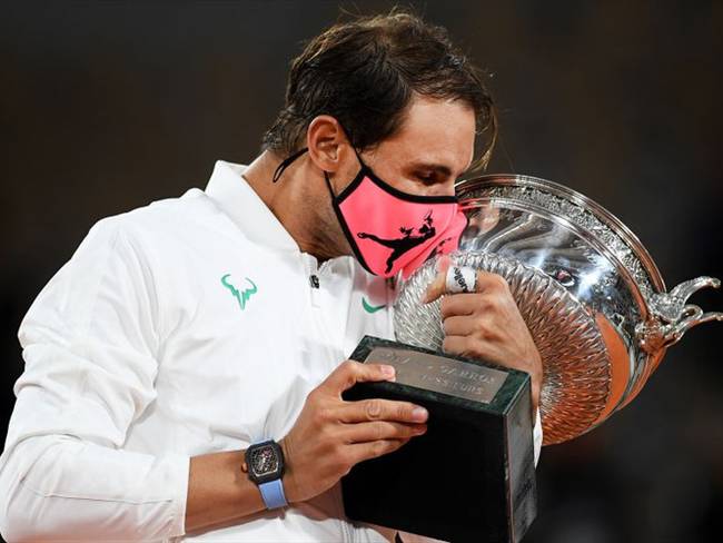 El tenista de 34 años Rafael Nadal conquistó el trofeo de Roland Garros por decimotercera vez.. Foto: Getty Images