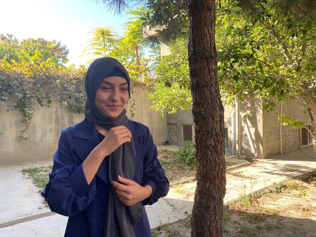 Mi deseo es ayudar a mujeres jóvenes: directora de centro educativo en Afganistán
