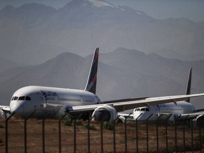 Latam Airlines Group y sus filiales tomaron la decisión debido a las restricciones de viaje de distintos países y menor demanda a raíz del Covid-19. Foto: Getty Images