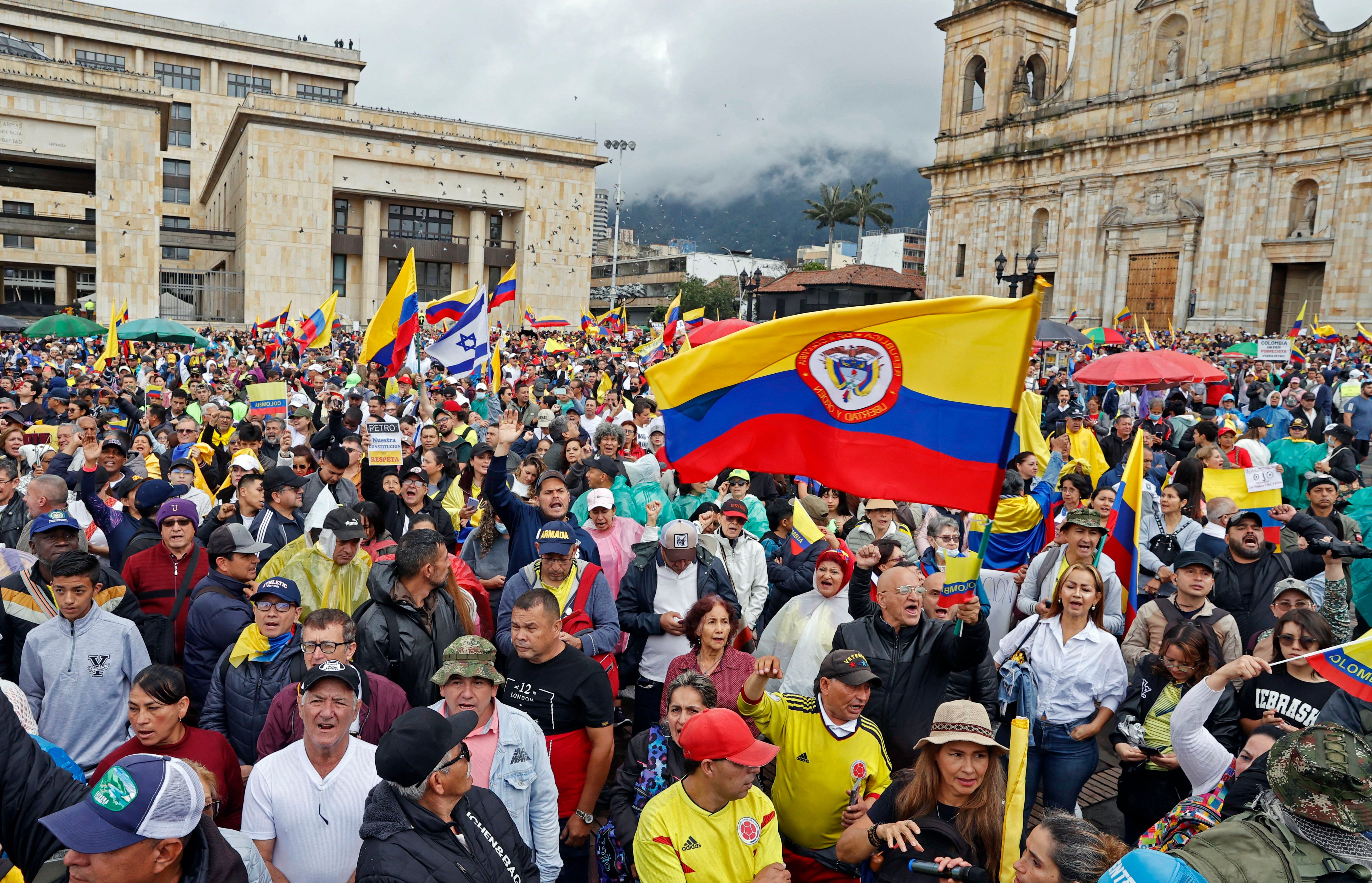 Colombianos salieron a manifestarse contra el Gobierno Petro: así se vivieron las marchas