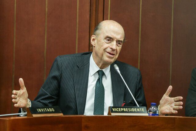 Álvaro Leyva deja en firme varios nombramientos en consulados y embajadas