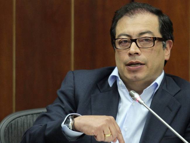 El senador Petro acusó al Esmad de la desaparición del joven Camilo Mondragón. Foto: Colprensa