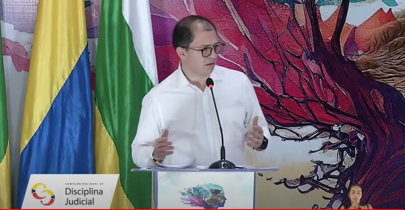 Fiscal anuncia que solicitarán reactivación de órdenes de captura contra voceros de paz