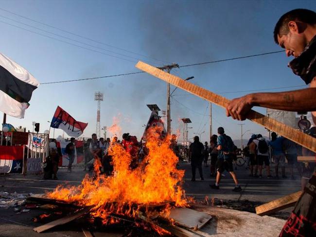 La crisis social comenzó en Chile el 18 de octubre, con graves desórdenes y manifestaciones en las que se oyeron las quejas contra la desigualdad existente en este país . Foto: Getty Images