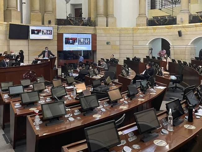 Cámara niega objeciones presidenciales a ley que flexibiliza condenas de mujeres cabeza de familia. Foto: Colprensa