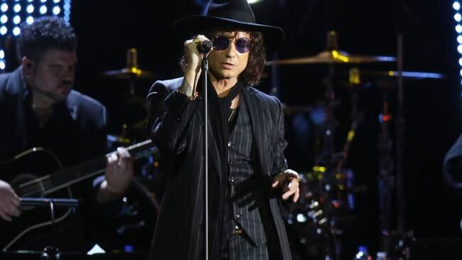 LAS VEGAS, NEVADA - NOVEMBER 14: Enrique Bunbury performs onstage during the Latin Recording Academy&#039;s 2018 Person of the Year gala honoring Mana at the Mandalay Bay Events Center on November 14, 2018 in Las Vegas, Nevada. (Photo by Michael Tran/FilmMagic)