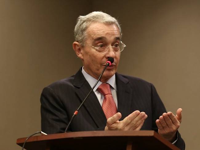 Corte compulsa copias para que se investigue al expresidente Álvaro Uribe