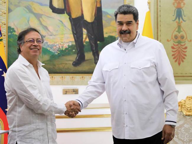 Gustavo petro y Nicolás Maduro. Foto Twitter: @NicolasMaduro.