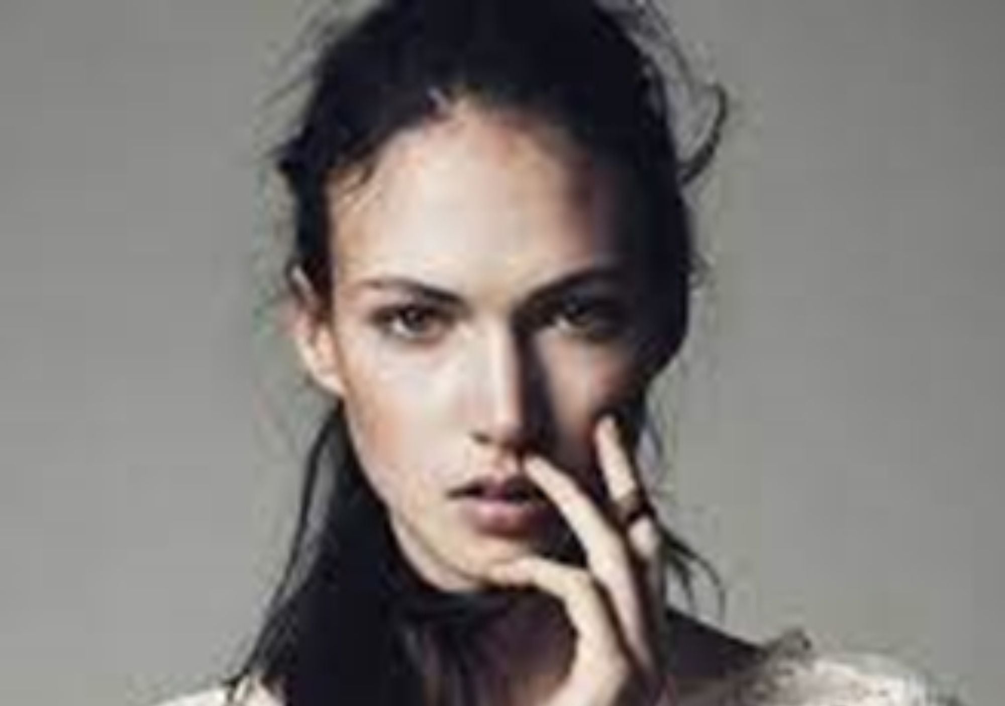 La historia de Nikolett Bogár, la joven que huyó del modelaje: “me sentía miserable”