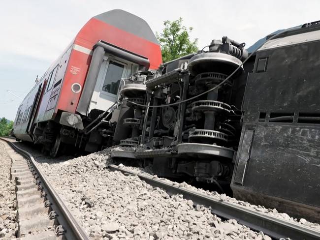 Al menos tres muertos y varios heridos por accidente de tren en Alemania