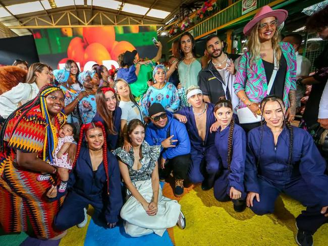Moda al Barrio, convirtió una plaza de mercado en una pasarela de Colombiamoda
