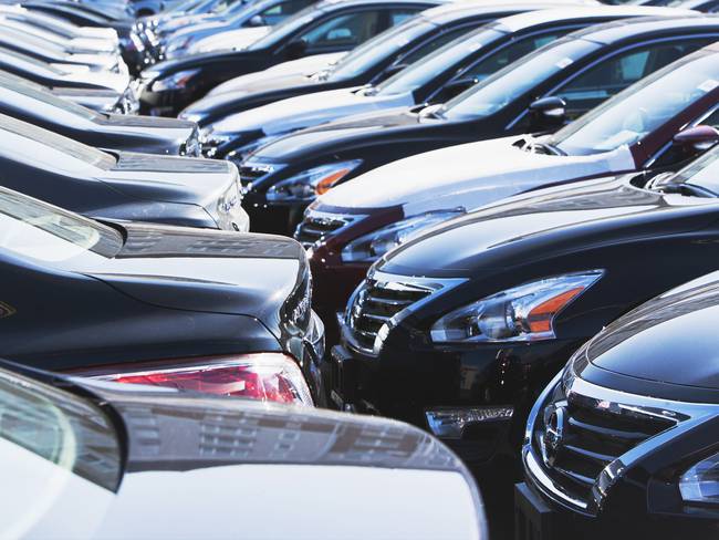 Destapan cartel de subastas: buscaban precios bajos de vehículos que vende el Estado