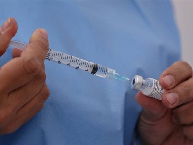 Cerca de 500 adultos mayores en el Magdalena se han negado a recibir la vacuna . Foto: Colprensa