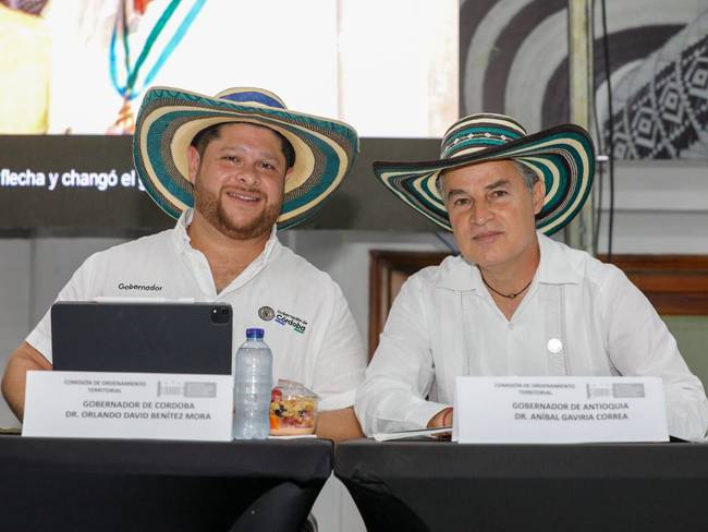 Orlando Benítez y Aníbal Gaviria. Foto: Gobernación de Córdoba. 