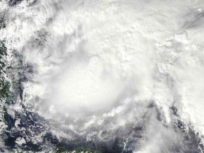 Según un boletín especial del Centro Nacional de Huracanes (NHC), Ida genera ya vientos de 145 millas por hora (230 km/h).. Foto: Getty Images