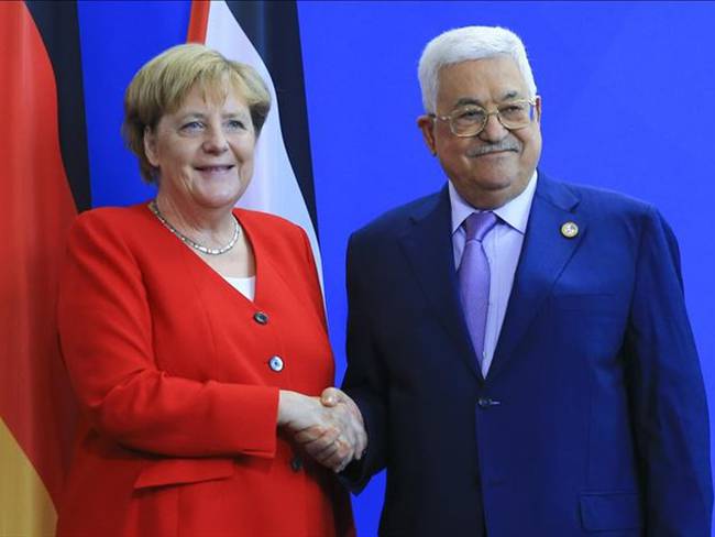 Merkel y Abbas. Foto: Agencia Anadolu