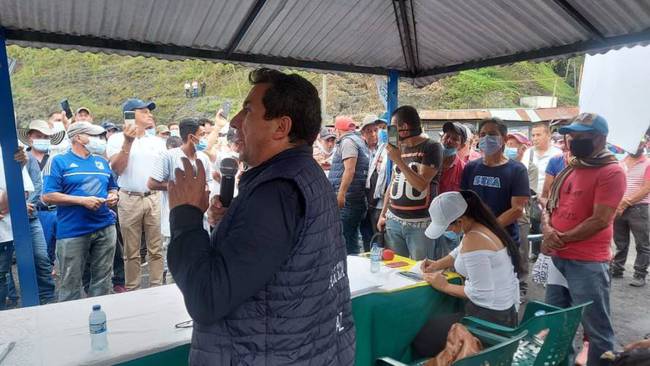 “Para cambiar su vocación ancestral de trabajo, el Estado tiene que garantizar acciones reales”, dice Pedro Pablo Salas. Foto: Gobernación de Boyacá.
