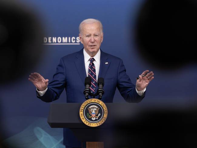 Washington (United States), 23/10/2023.- US President Joe Biden delivers remarks on his economic policies in the South Court Auditorium of the Eisenhower Executive Office Building on the White House complex, in Washington, DC, USA, 23 October 2023. EFE/EPA/MICHAEL REYNOLDS