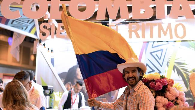 “Colombia quiere ofrecer turismo sostenible”: MinComercio desde la Feria Internacional de Turismo. Foto de referencia de Colombia desde la Fitur en 2019. (Photo credit should read GABRIEL BOUYS/AFP via Getty Images)